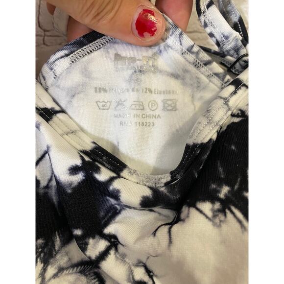 Sports Bra 2 size small - Picture 6 of 6